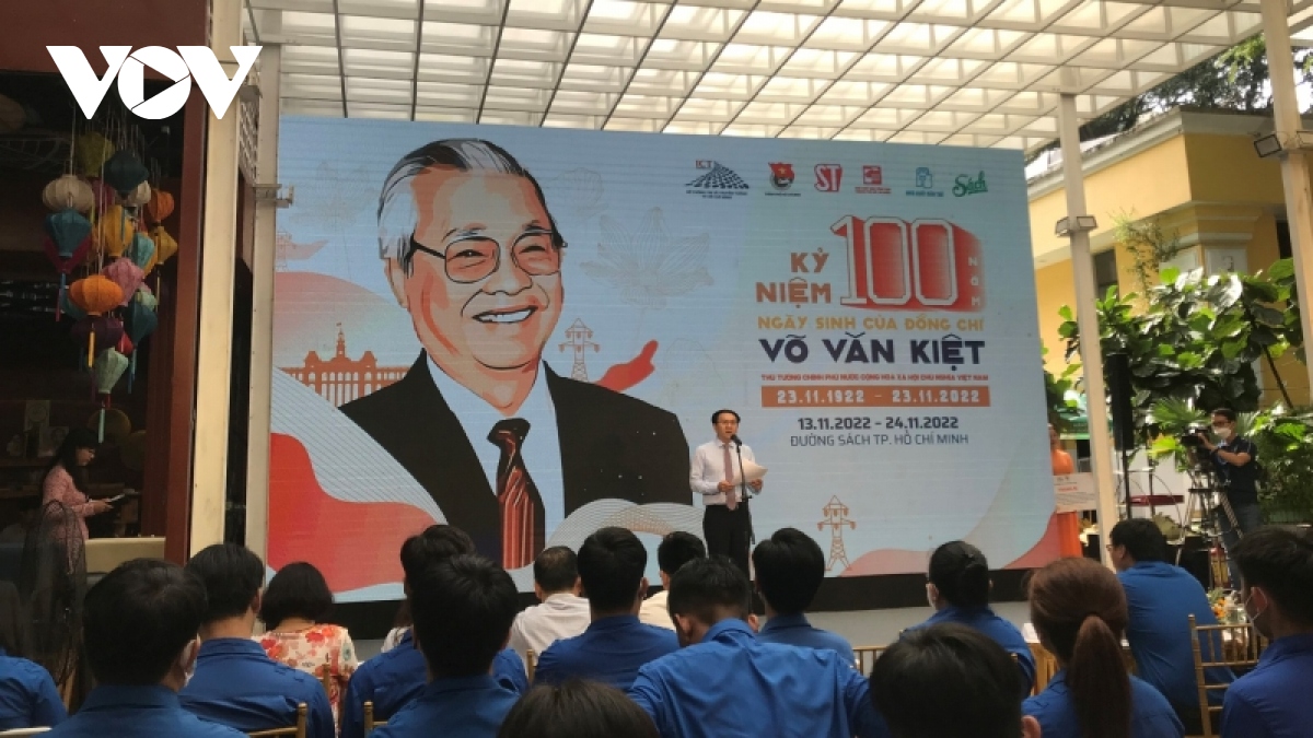 khai mac trien lam ky niem 100 nam ngay sinh dong chi vo van kiet tai tphcm hinh anh 1