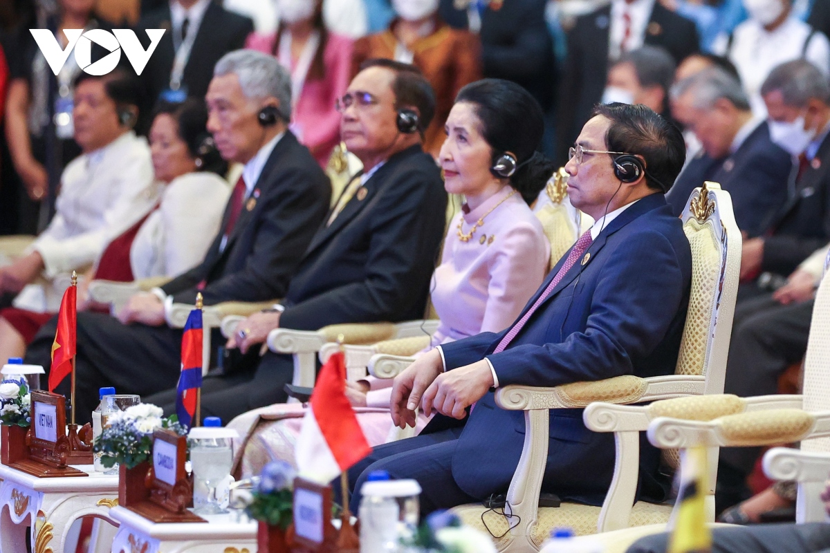 thu tuong tham du phien khai mac hoi nghi cap cao asean lan thu 40, 41 hinh anh 2