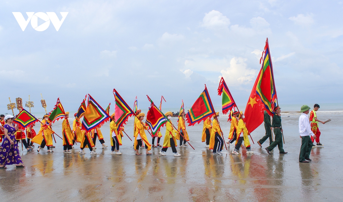 lang bien noi dia dau to quoc hinh anh 3