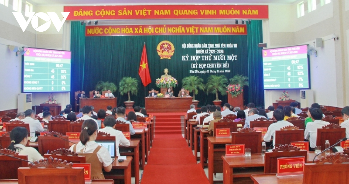 Ong tran huu the thoi chuc chu tich ubnd tinh phu yen sau khi bi ky luat hinh anh 1
