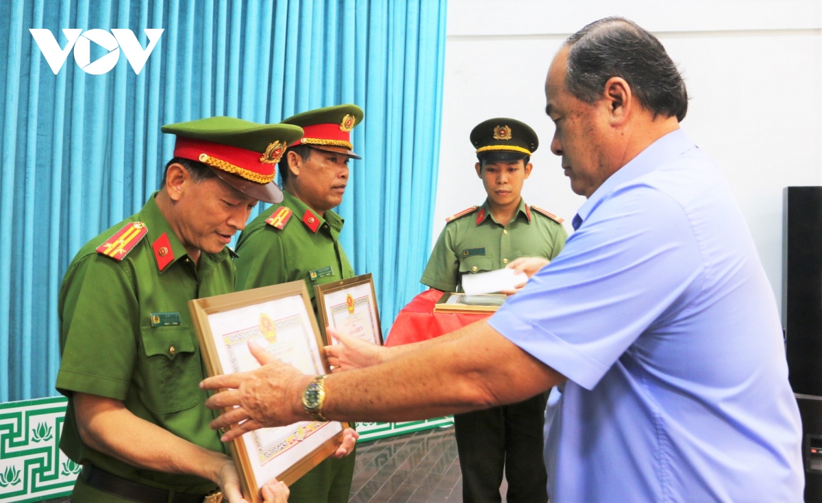 an giang khen thuong dot xuat cac don vi pha an nhanh hinh anh 1