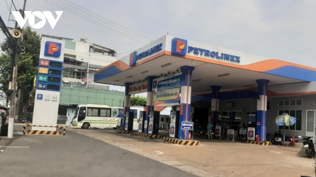 petrolimex tien giang ly giai vi sao ban xang dau tang la 200 dong lit do vov phan anh hinh anh 2