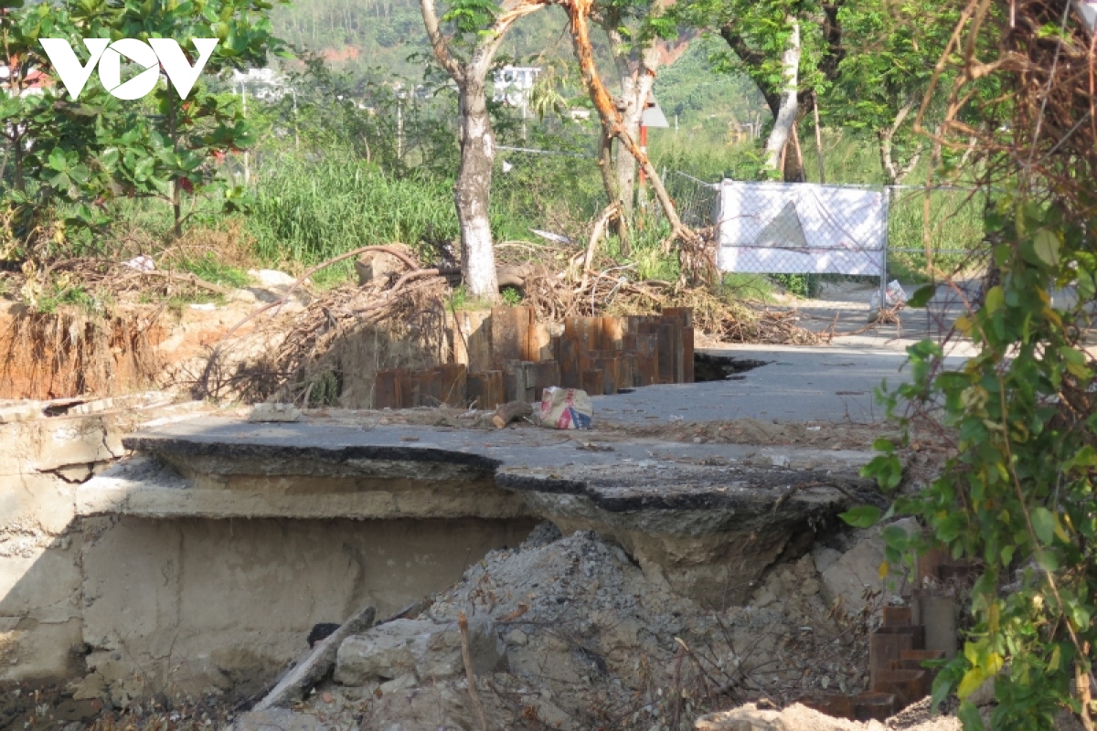 Da nang khan truong khac phuc sat lo tai ban dao son tra hinh anh 6