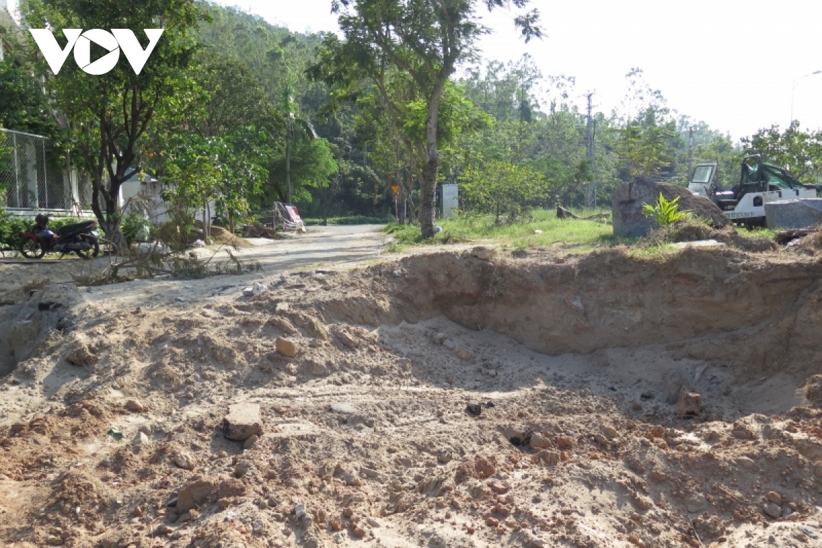 Da nang khan truong khac phuc sat lo tai ban dao son tra hinh anh 8