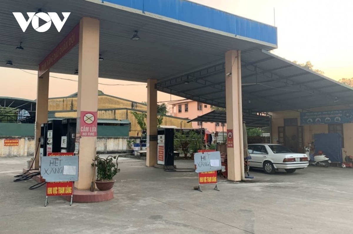 nhieu cua hang xang tai tp lang son dong loat treo bien het xang hinh anh 2