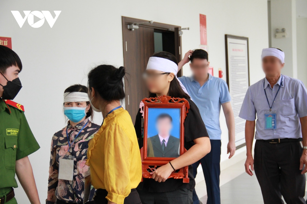 hoan phien toa xet xu vu an giet nguoi truoc cong vksnd phuc tho, ha noi hinh anh 2
