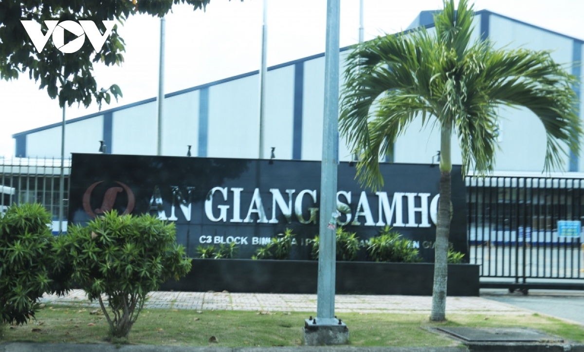 hang ngan cong nhan tai an giang mat viec truoc tet hinh anh 3