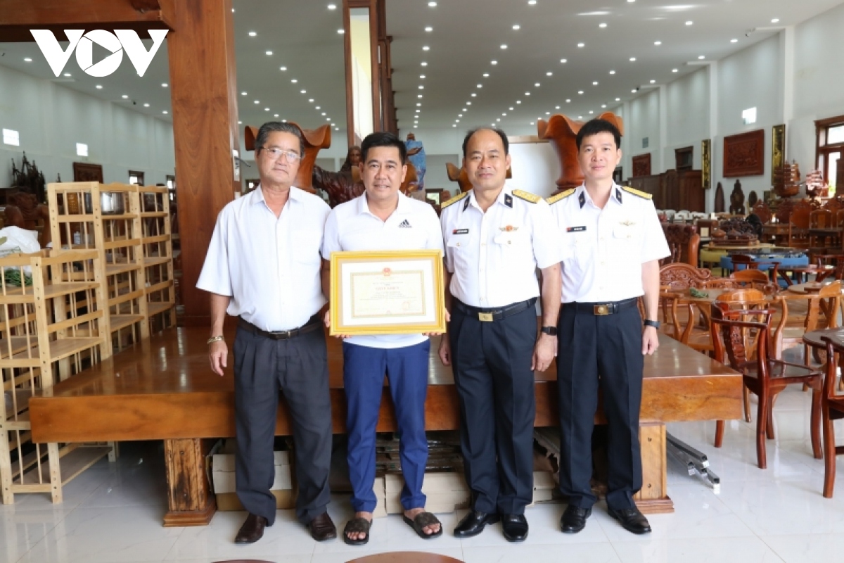 ben tre gui tang 15.000 cay giong ra truong sa hinh anh 2