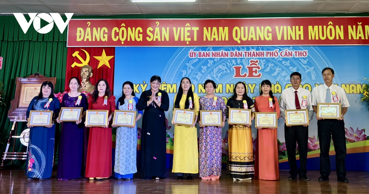 can tho ton vinh nha giao tieu bieu doi moi sang tao day va hoc hinh anh 1