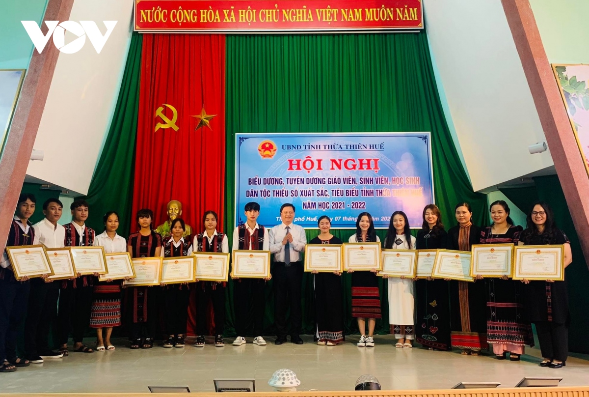 hoa nui, bup mang rung tang thay, co giao ngay 20 11 hinh anh 4
