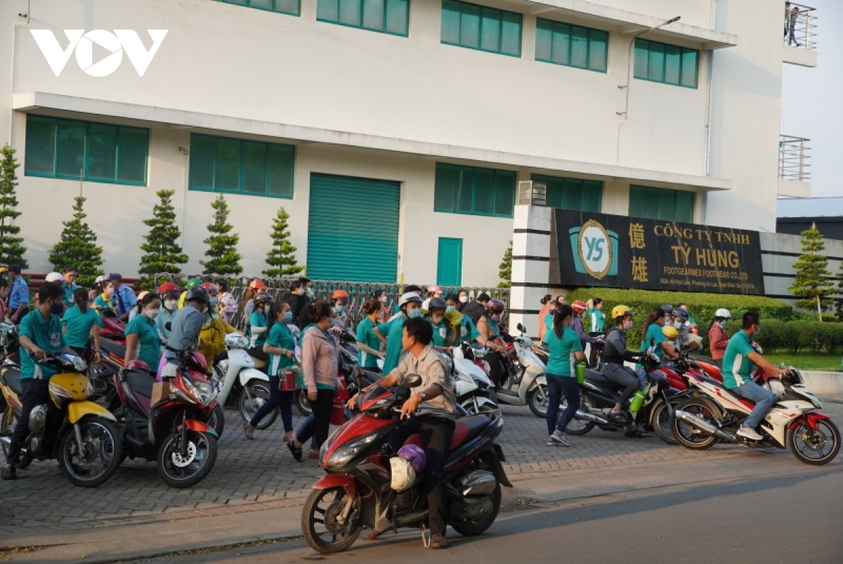 doanh nghiep tai tp.hcm thu hep san xuat, cong nhan mat viec lo lang hinh anh 2