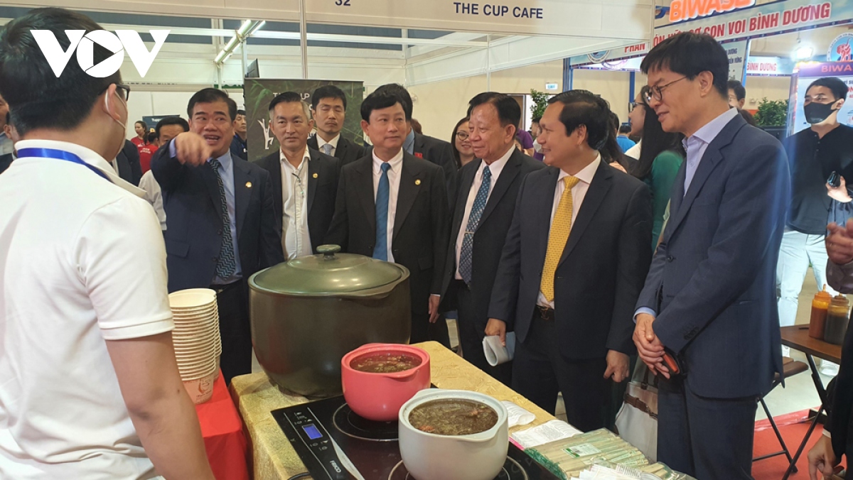 hang tram san pham ocop tham gia trien lam binh duong expo 2022 hinh anh 2