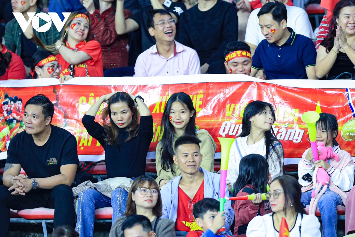 cDv viet nam nhuom do khan dai, bien san lao thanh chao lua my Dinh hinh anh 5