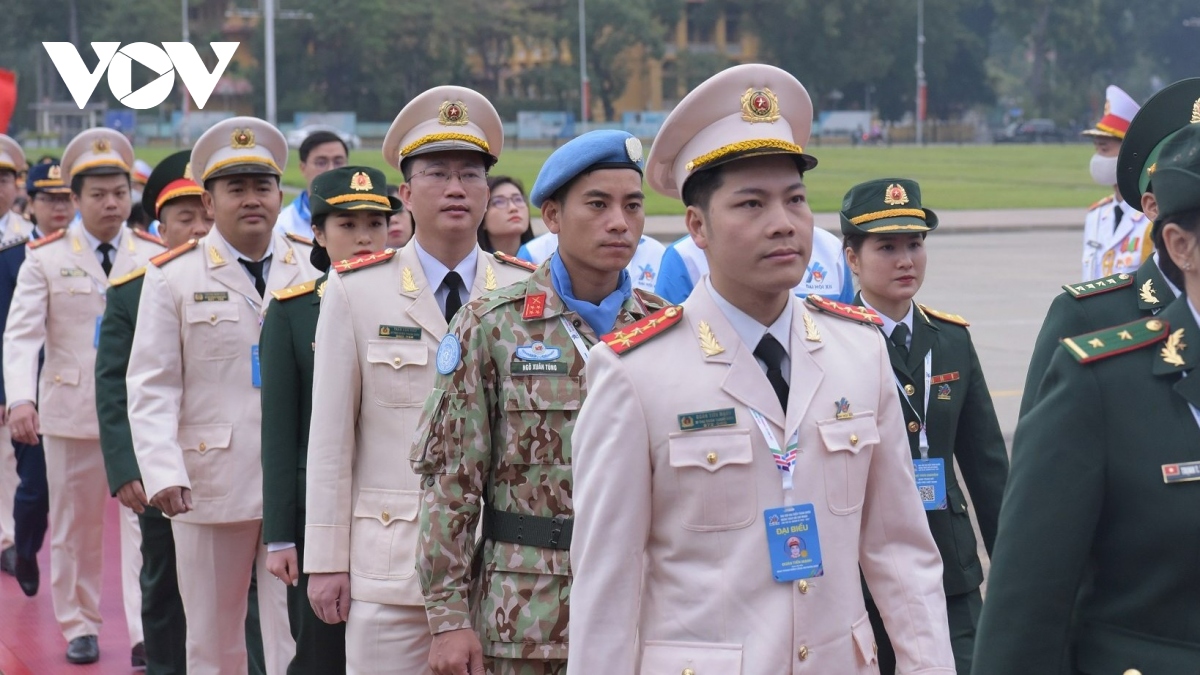 980 dai bieu vao lang vieng bac truoc gio khai mac Dai hoi Doan toan quoc hinh anh 13