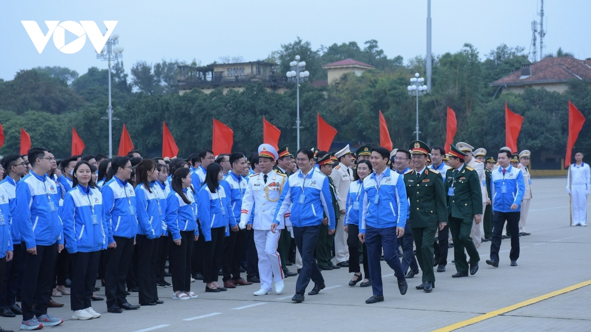 980 dai bieu vao lang vieng bac truoc gio khai mac Dai hoi Doan toan quoc hinh anh 2