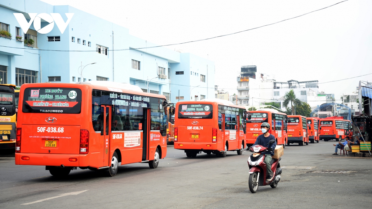 Dua vao hoat dong 4 tuyen buyt lien tinh tp.hcm Dong nai hinh anh 1