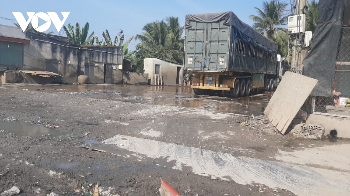 Duong dan vao duong cao toc hcm- trung luong, hu hong, ngap nuoc lau ngay hinh anh 2