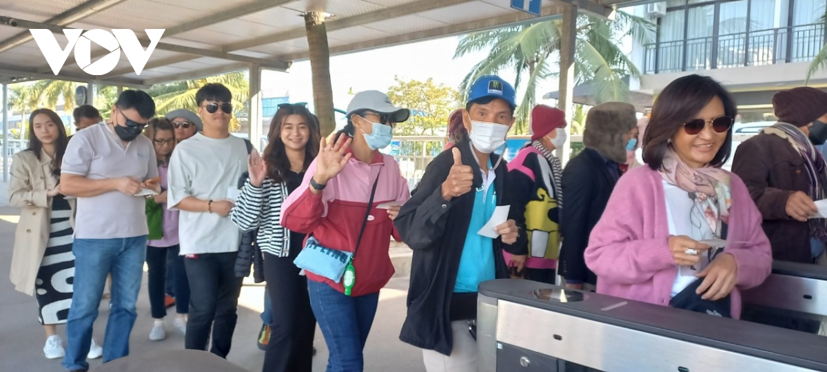 quang ninh san sang don khach cuoi nam va tet nguyen dan hinh anh 2