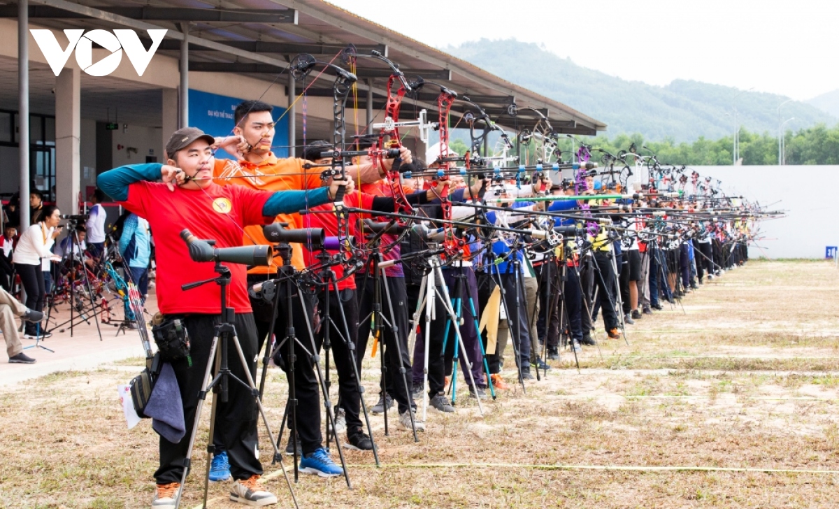 Dai hoi the thao toan quoc 2022 cau long, ban cung va co vua tranh tai hinh anh 4