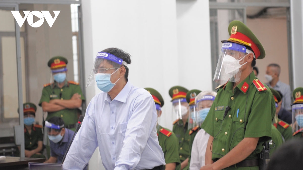 3 cuu lanh dao tinh khanh hoa tiep tuc hau toa lien quan den dat vang hinh anh 1