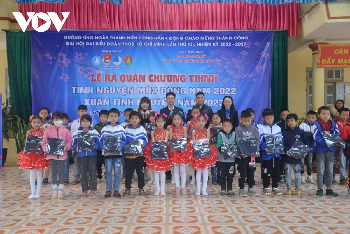 thanh nien son la ra quan chuong trinh tinh nguyen mua Dong hinh anh 2