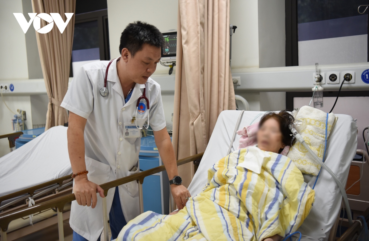 chuyen buon vui cua bac si cap cuu hinh anh 1