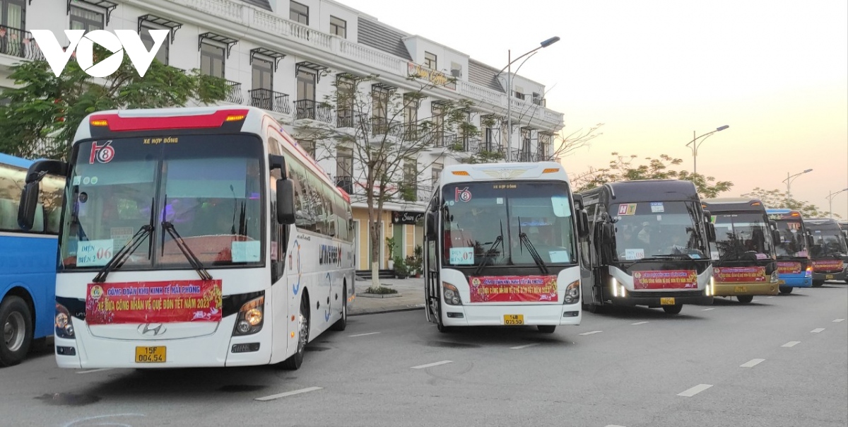 hai phong to chuc hon 60 chuyen xe dua cong nhan o xa ve que an tet hinh anh 1