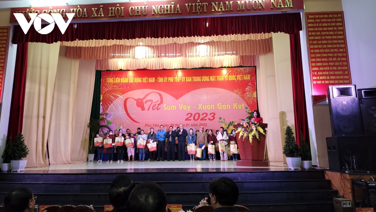thu tuong dong vien chia se voi cong nhan va nguoi lao dong nhan dip tet hinh anh 3