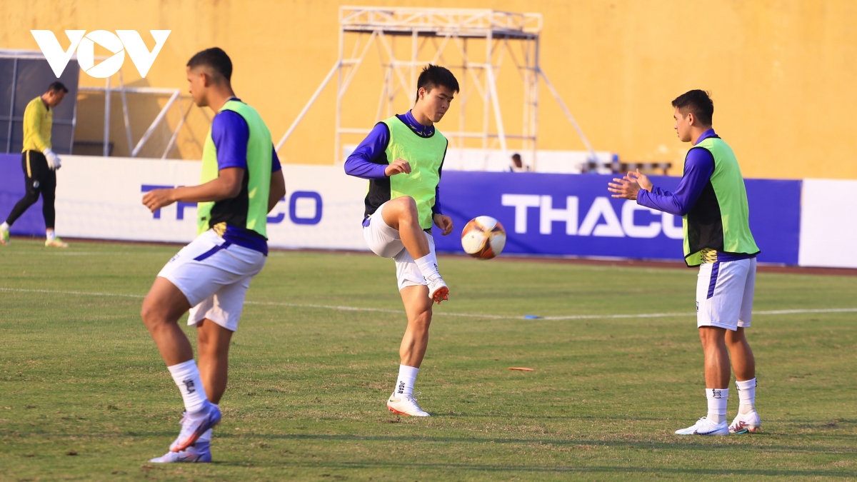 trUc tiEp ha noi fc 1-0 hai phong Doi bong dat cang no luc vung len hinh anh 14