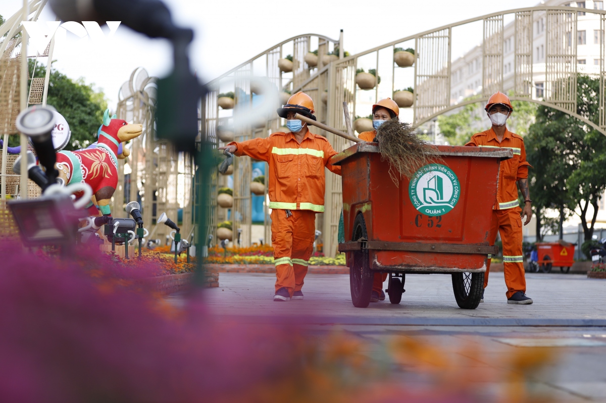Duong hoa nguyen hue tet quy mao 2023 chuan bi don khach du xuan hinh anh 11