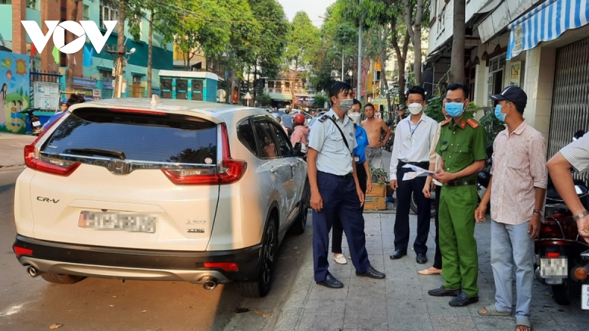 cac diem giu xe chat chem khach vieng chua ba binh duong hinh anh 2