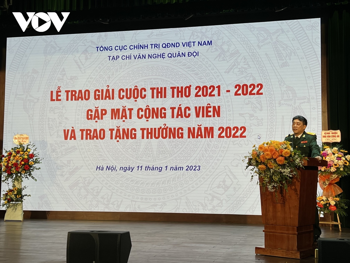 le trao giai cuoc thi tho 2021-2022 tho la van ban cua tam hon hinh anh 2