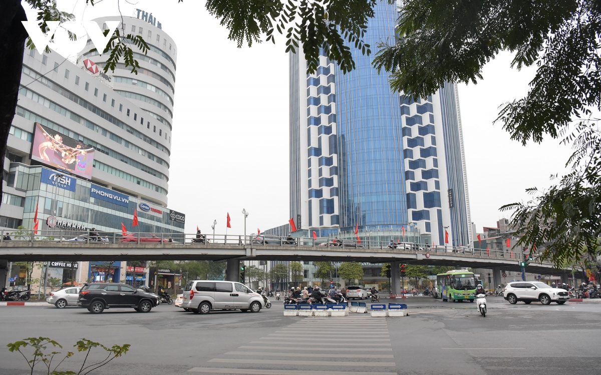 giao thong ha noi thong thoang trong ngay dau tien di lam sau ky nghi tet hinh anh 9