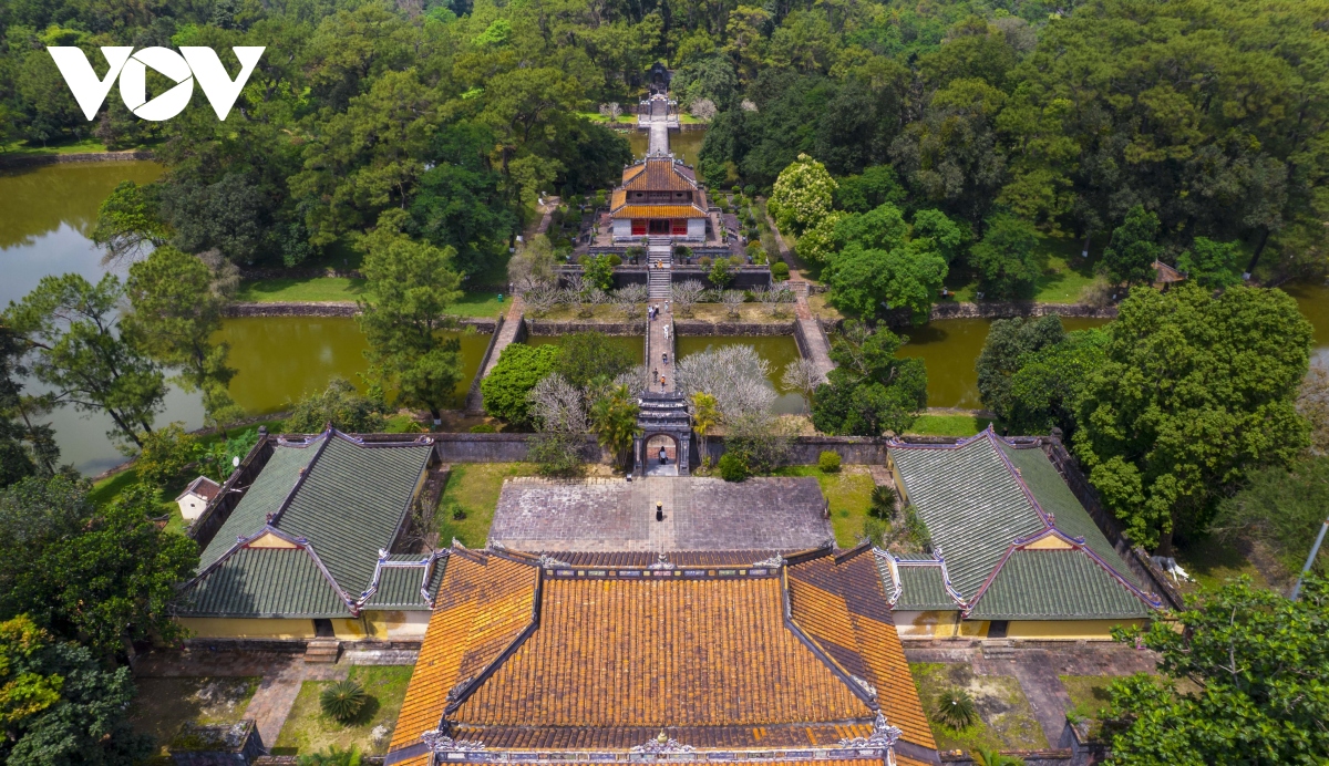 Den hue du xuan, ngam lang tam cac vua trieu nguyen hinh anh 2