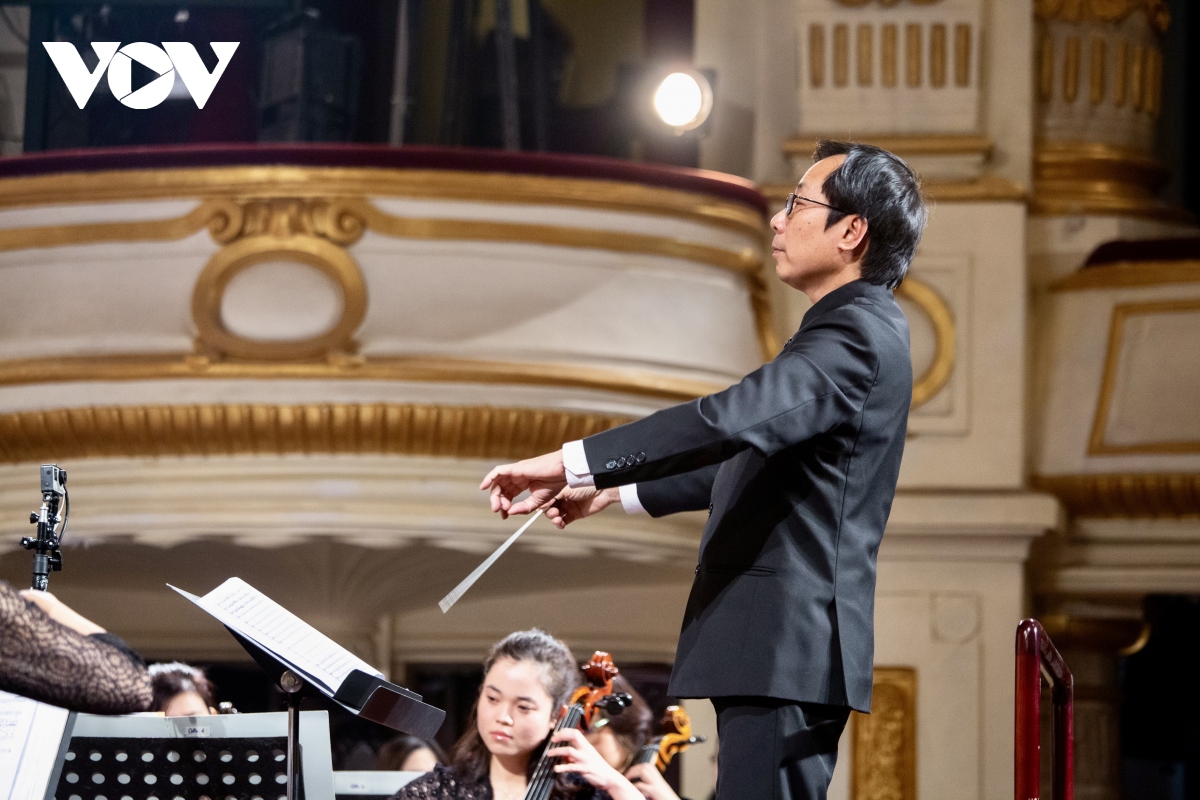 ron rang chuong trinh hoa nhac chao xuan new year concert 2023 hinh anh 2