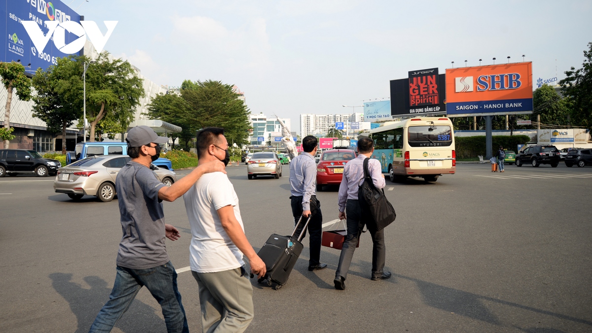 san bay tan son nhat nhon nhip nhung ngay cuoi nam hinh anh 16