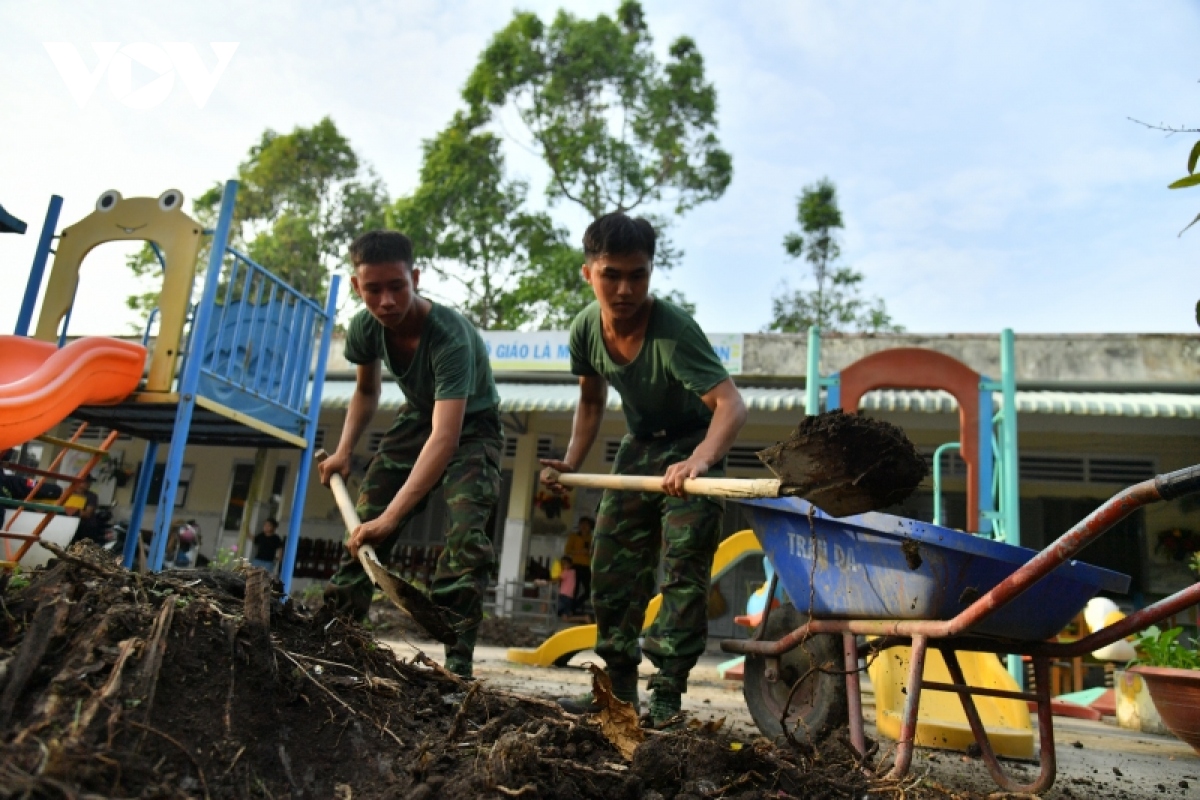  huy dong hon 10 ty dong thuc hien tet quan dan nam tai xa vinh hoa hung bac hinh anh 1