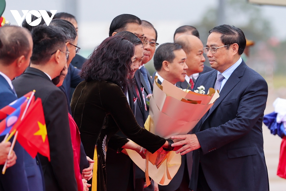 thu tuong pham minh chinh toi san bay wattay, bat dau tham chinh thuc chdcnd lao hinh anh 5
