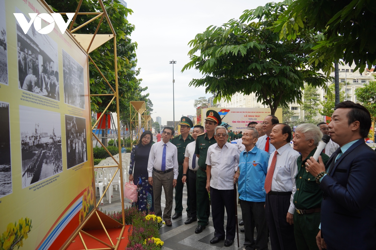 tp.hcm khai mac trien lam ky niem 55 nam tong tien cong va noi day xuan mau than 1968 hinh anh 3