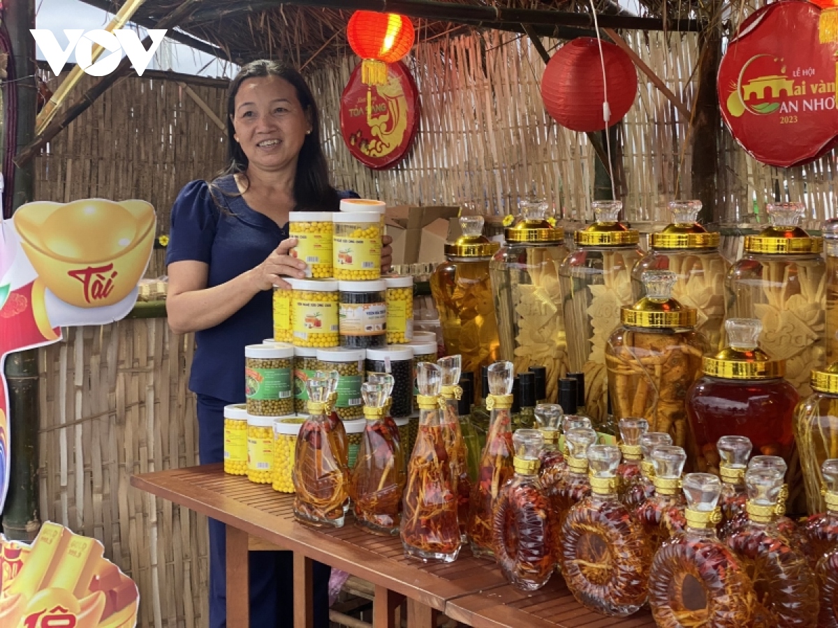 mai co thu gia len den ca 100 trieu dong duoc trung bay tai binh Dinh hinh anh 2