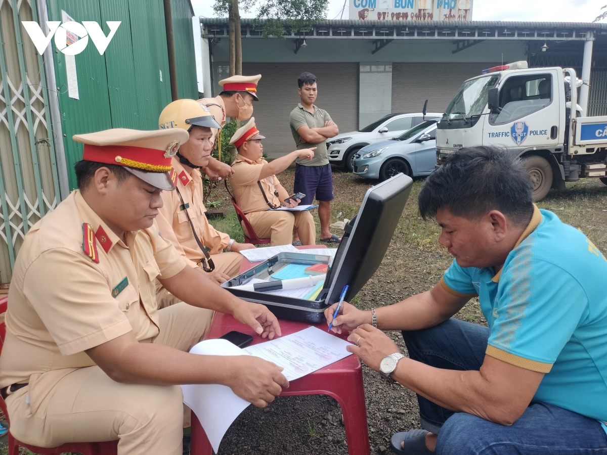 Dak nong yeu cau khong can thiep vao viec xu ly vi pham giao thong hinh anh 1