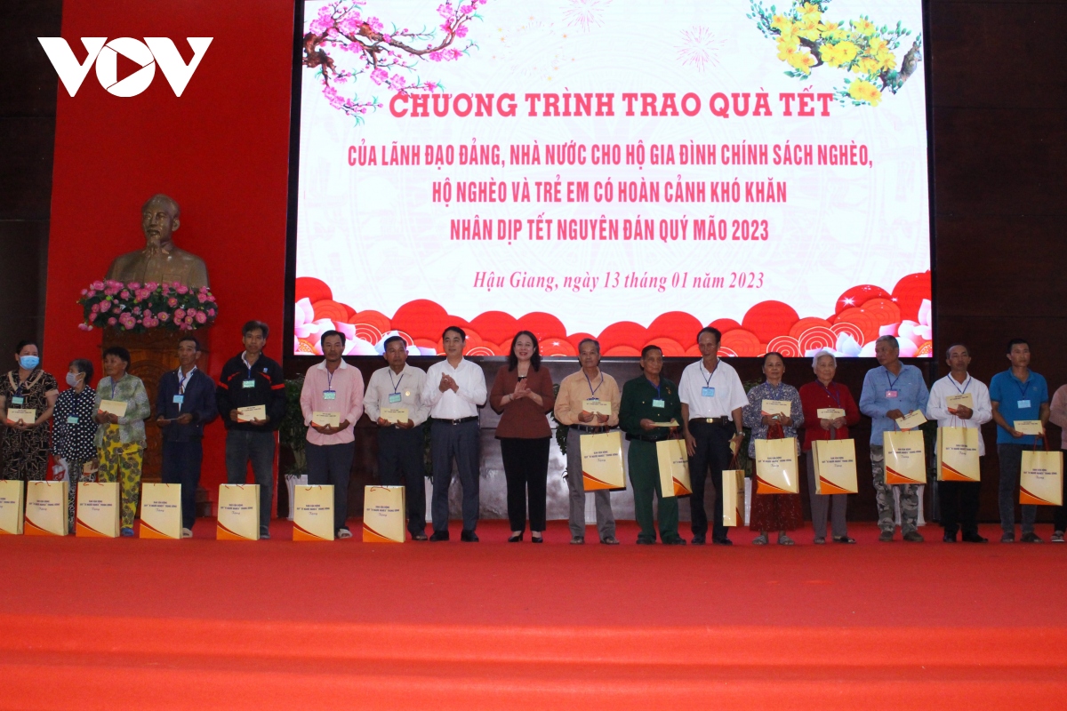 lanh dao Dang, nha nuoc tham, chuc tet gia dinh chinh sach, cong nhan lao dong hinh anh 7