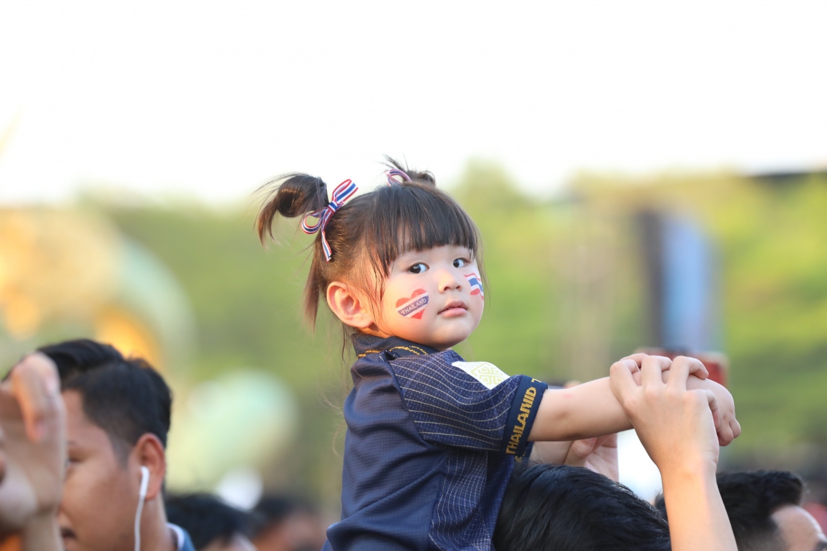 trUc tiEp thai lan 1 - 0 Dt viet nam thay park choi tat tay hinh anh 22