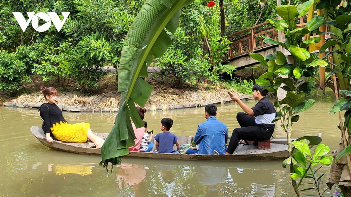 cac diem du lich o Dbscl nhon nhip khach du xuan hinh anh 6