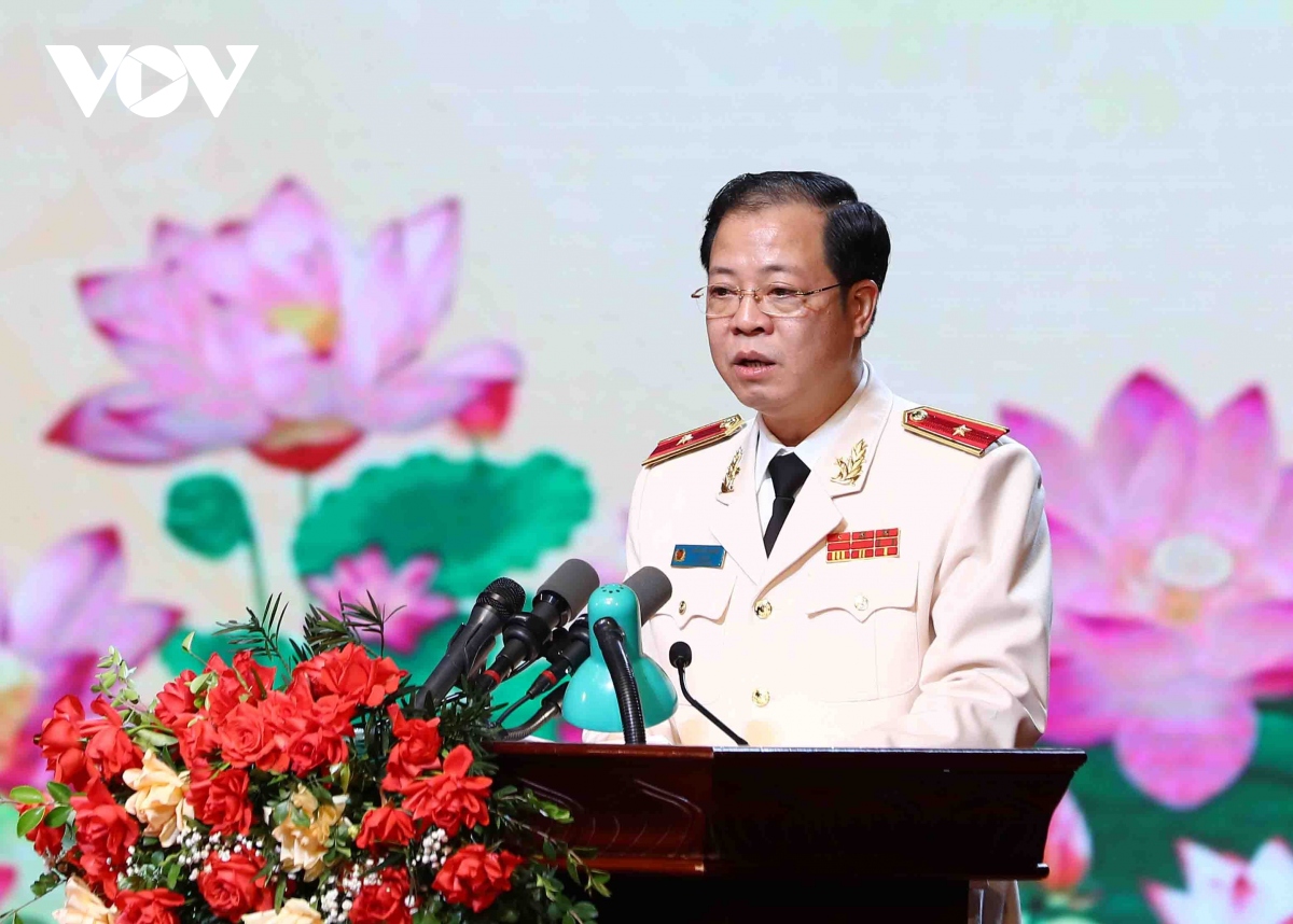 quyen chu tich nuoc trao danh hieu anh hung llvtnd cho bo tu lenh canh ve hinh anh 1
