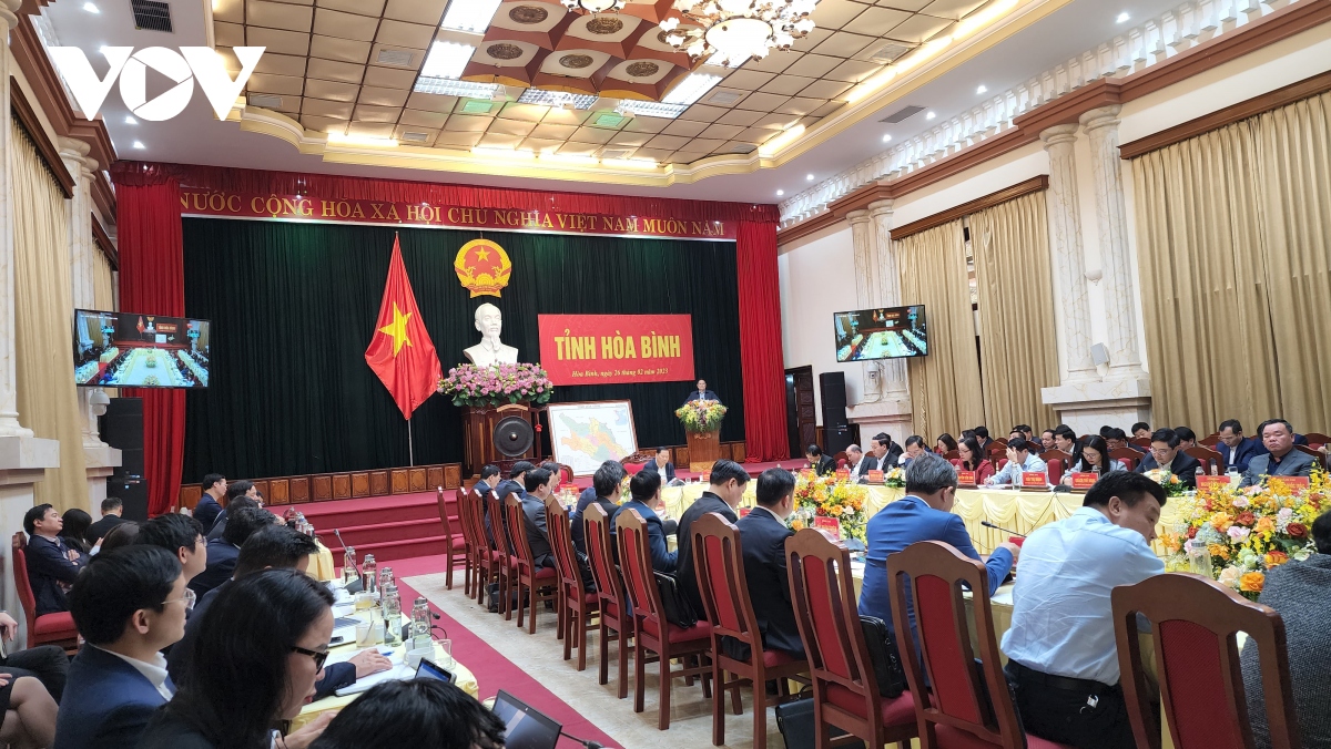 thu tuong pham minh chinh lam viec voi lanh dao tinh hoa binh hinh anh 2