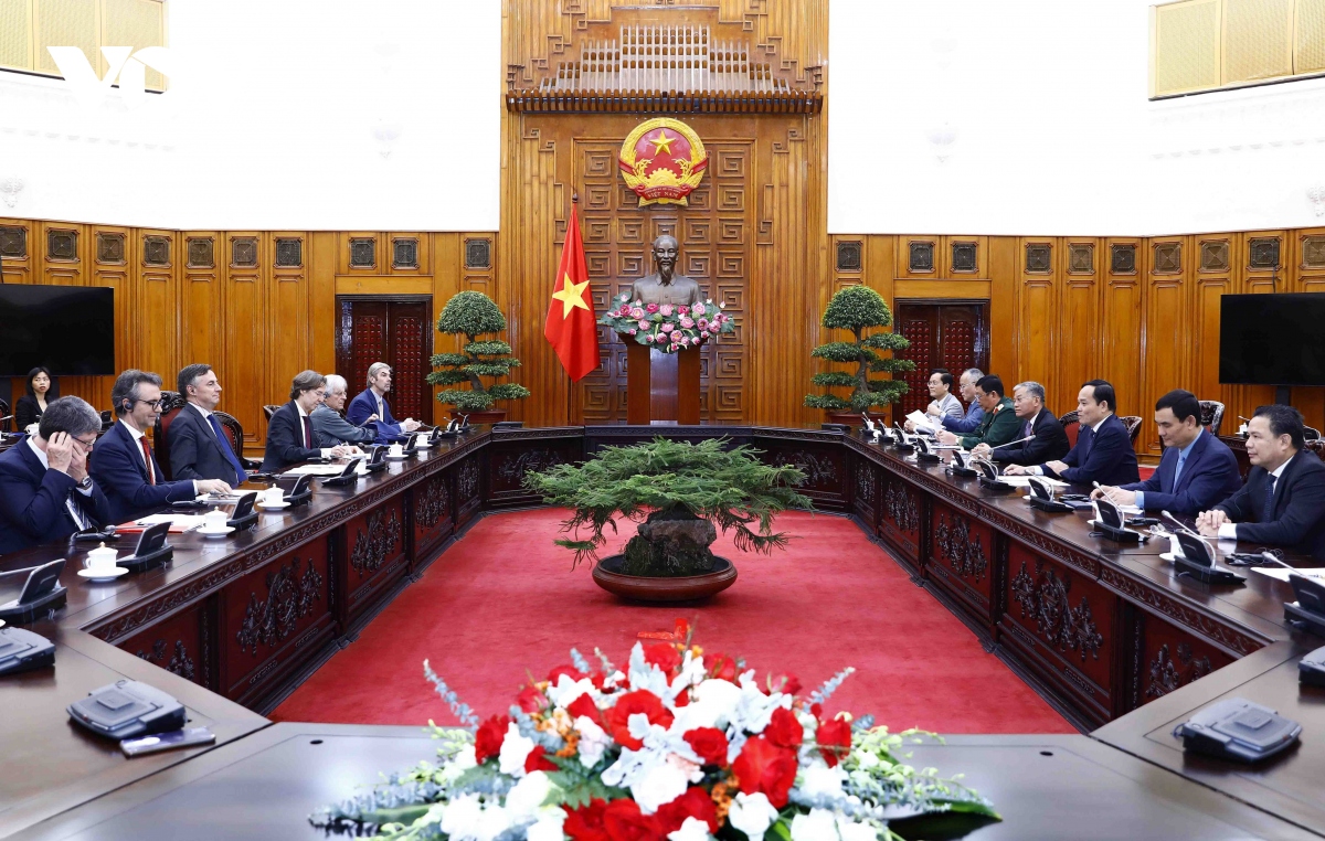 pho thu tuong tran luu quang tiep Doan Uy ban Doi ngoai cua nghi vien chau Au hinh anh 3