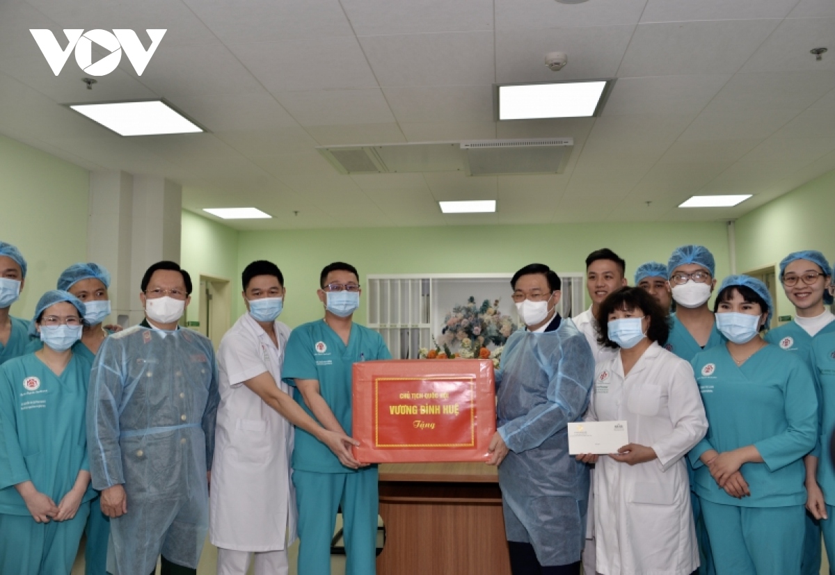 chu tich quoc hoi tham, chuc mung benh vien trung uong quan doi 108 nhan ngay 27 2 hinh anh 3