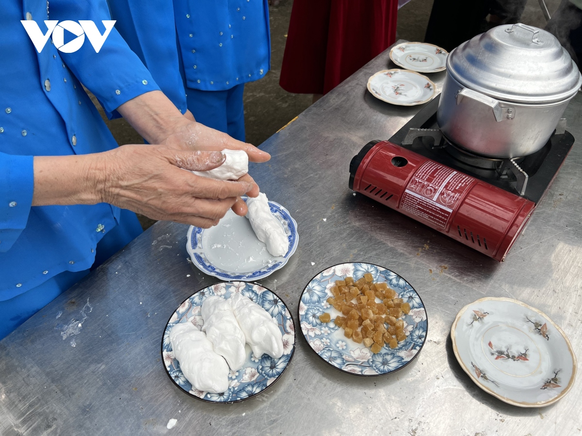 tung bung le hoi dua thuyen rong tren dao cat hai hinh anh 7