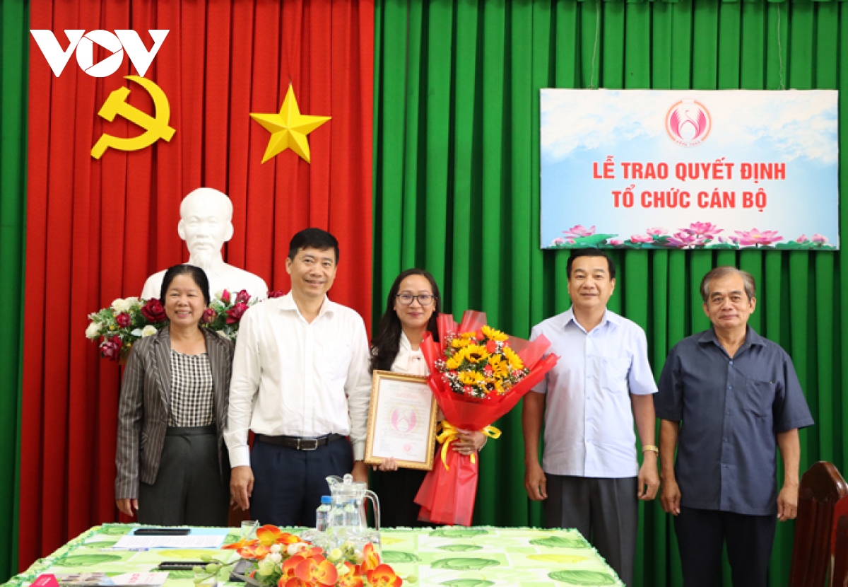 Dong thap co tan giam doc so tai chinh 40 tuoi hinh anh 1